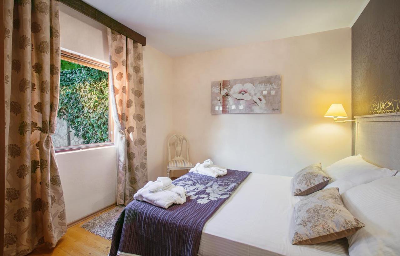 Golden View Luxury Apartment Maslinica Exterior photo